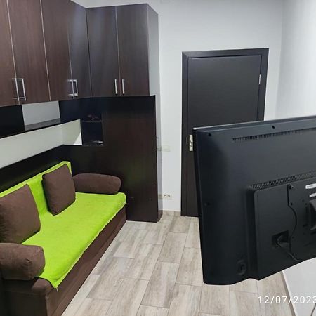 Christie'S 2 Central Apartment Bucharest Luaran gambar
